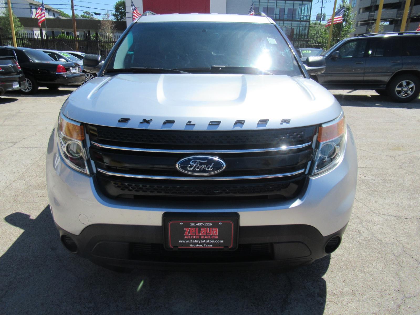 2015 Silver /Gray Ford Explorer XLT (1FM5K7B8XFG) with an 3.5L V6 F DOHC 24V engine, Automatic transmission, located at 1511 North Shepherd Dr., Houston, TX, 77008, (281) 657-1221, 29.798361, -95.412560 - 2015 FORD EXPLORER VIN: 1FM5K7B8XFGB17981 1 F M 5 K 7 B 8 X F G B 1 7 9 8 1 4 DOOR WAGON/SPORT UTILITY 3.5L V6 F DOHC 24V GASOLINE FRONT WHEEL DRIVE - Photo #29